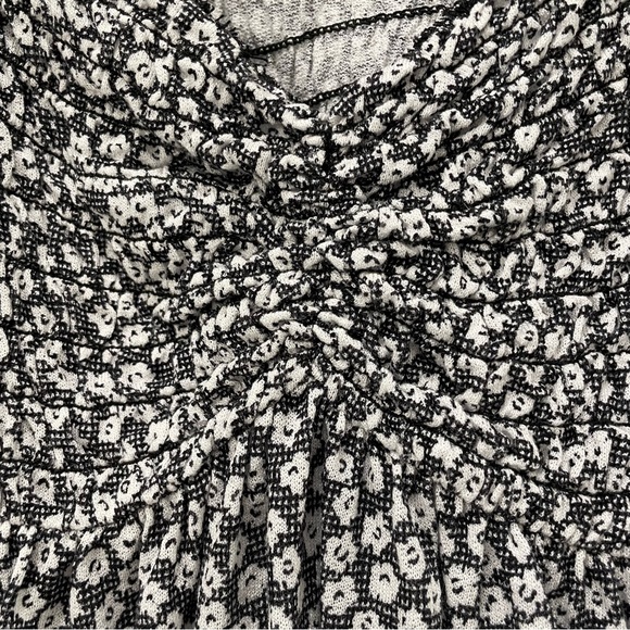 Urban Outfitters Floral Top - Picture 5 of 13